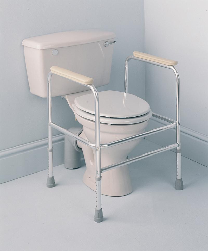 Aluminium adjustable height toilet surround
